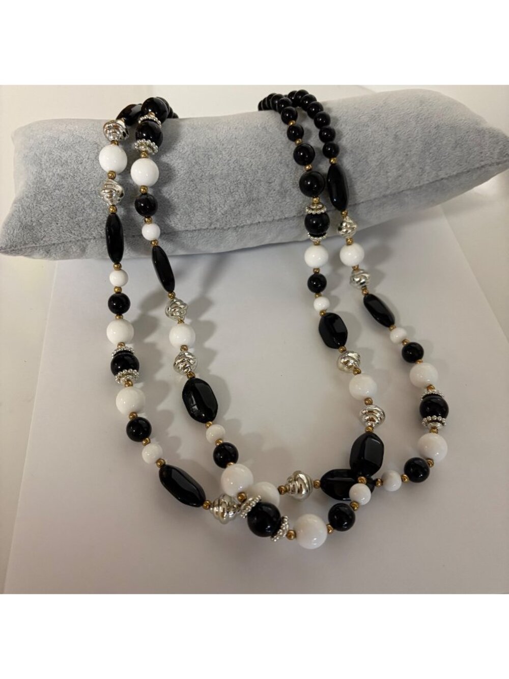 Black White Beaded Double Strand Necklace Gold Tone Accents Lightweight Classic